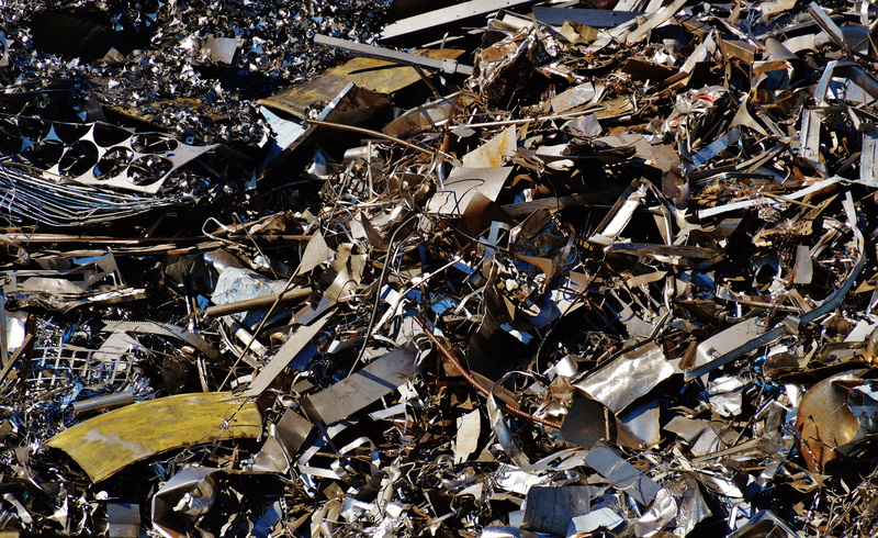 iron, garbage Dump, old, 5K, silver - metal, obsolete, nature, outdoors, damaged, scrap, environmental issues, full frame, backgrounds, heap, high angle view