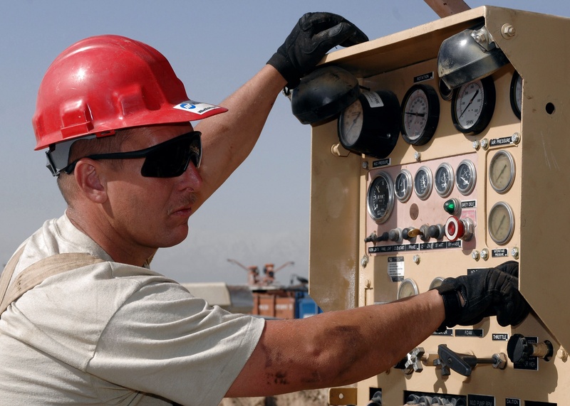 equipment, mature adult, examining, industry, white, male, well, worker, protection, occupation, portrait, safety, 1080P, headwear, construction, one person
