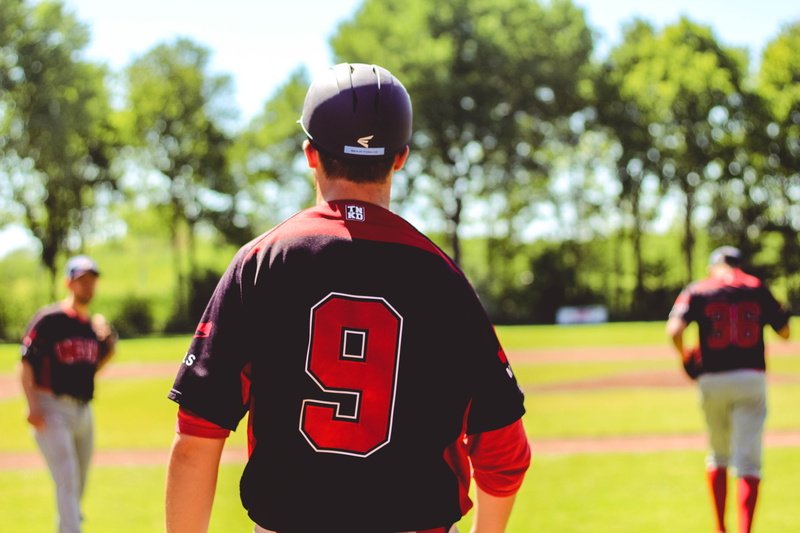 fun, grass, focus on foreground, recreation, uniform, action, green, day, team, man, 5K, shallow, athlete, baseball players, number, athletes, sports uniform