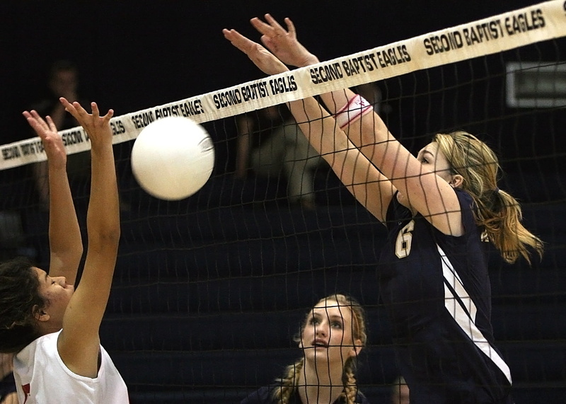 defense, leisure activity, real people, active, blocked shot, block, female, woman, mid-air, playing, people, human body part, girls, indoors, athletic