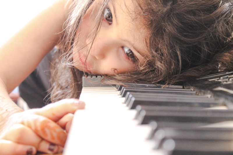 keyboard instrument, serious, art, girl, skill, child, women, offspring, play, finger, one person, innocence, pianist, playing, hairstyle, piano key, learning