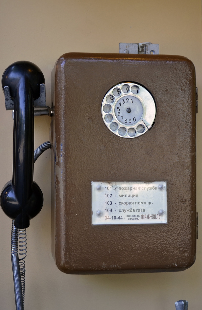 rotary phone, metal, phone, connection, text, table, technology, still life, nostalgia, keypad, old, 4K, indoors, stall, western script, tube, number