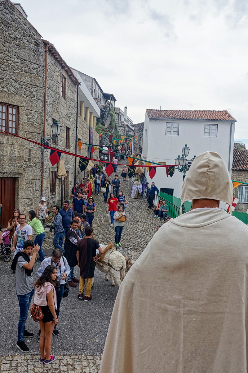 building exterior, lifestyles, leader, street, public, day, religious, rear view, group of people, crowd, 5K, built structure, priest, women, lecture