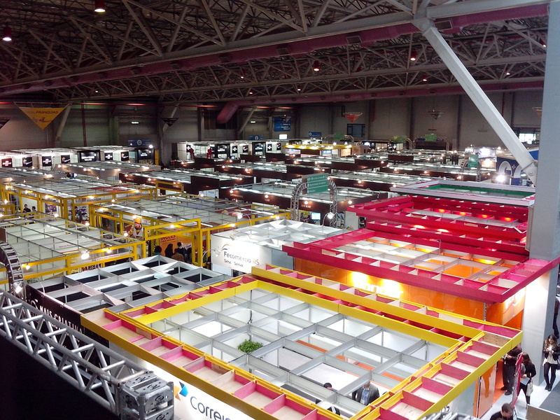 ceiling, meeting, built structure, event, food and drink, conveyor belt, industry, absence, congress, public, marketing, 2K, day, business, exhibition