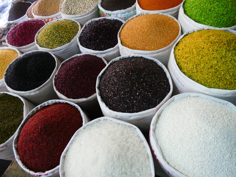 for sale, spice stand, olive wood, market, retail, arrangement, Market Stall, yellow, saffron, variation, indian food, food, Curry, eat, high angle view