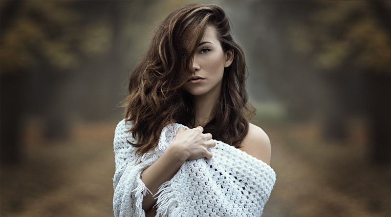 strategic covering, 1080P, nature, clothing, portrait, autumn, contemplation, women, adult, face, Katy Sendza, waist up, beautiful people, looking, long hair