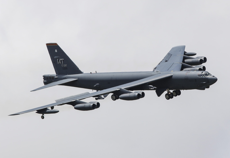 motion, army, military, fighter plane, Strategic bomber, air force, plane, Boeing B-52 Stratofortress, sky, no people, day, airplane, 4K, low angle view