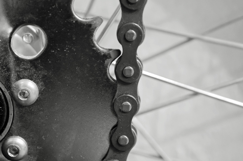 background, circle, industry, equipment, indoors, iron, white, machinery, connection, geometric shape, pattern, bicycle, iron - metal, focus on foreground