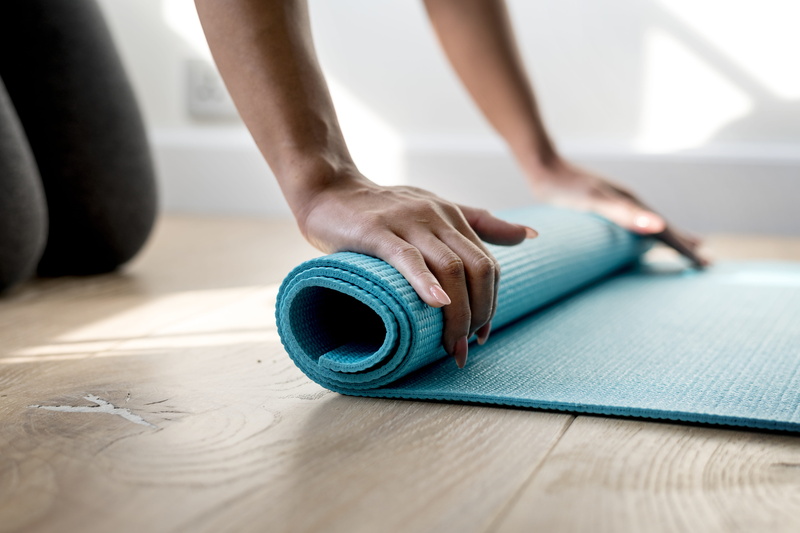table, women, exercise, fit, health, healthcare, activity, healthy life, alone, life, liveliness, active, addiction, human body part, skill, men, balance
