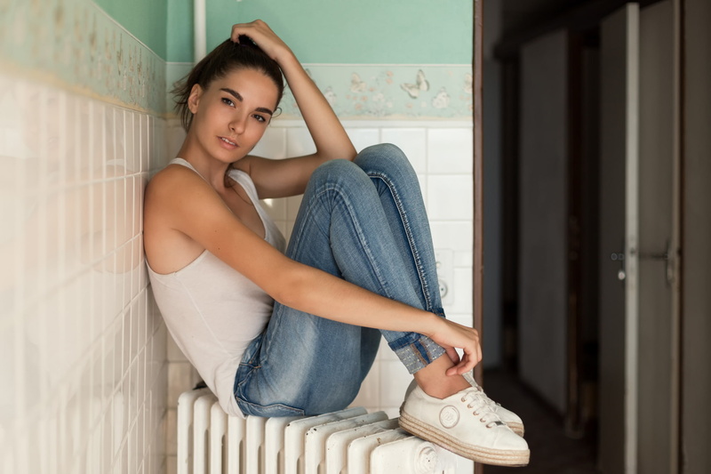 1080P, jeans, Mike, Bad Influence, the beauty