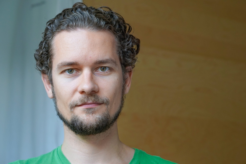 portrait, adult, casual clothing, men, indoors, beard, young adult, smiling, front view, shirt, man, stylish, hairstyle, hair, green, one person, attractive