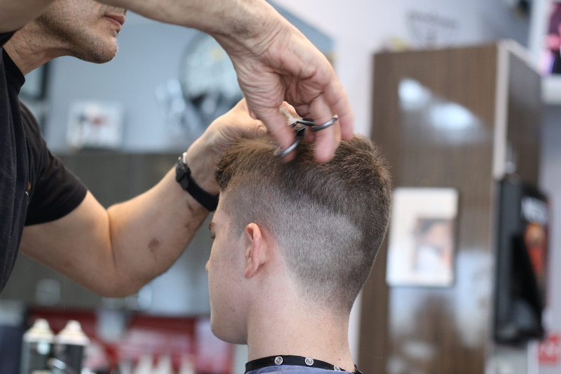 expertise, 5K, barber shop, human hair, working, body part, body care, human body part, barbershop, barber, hairstyle, beautician, business, haircut, hair