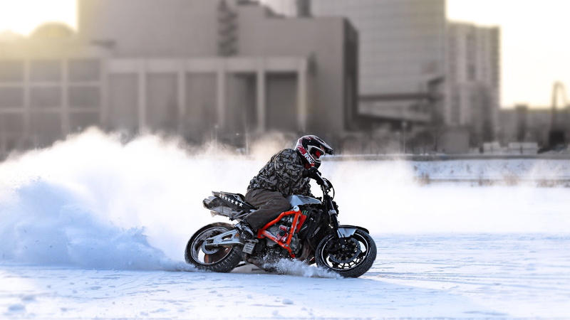 mode of transportation, real people, drift, Honda, unrecognizable person, sports helmet, full length, 2K, one person, motorcycle, warm clothing, land vehicle