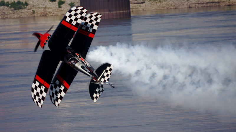 leisure activity, risk, motion, stunts, speed, water, airplane, airshows, outdoors, 2K, skill, transportation, adventure, sport, mid-air, real people