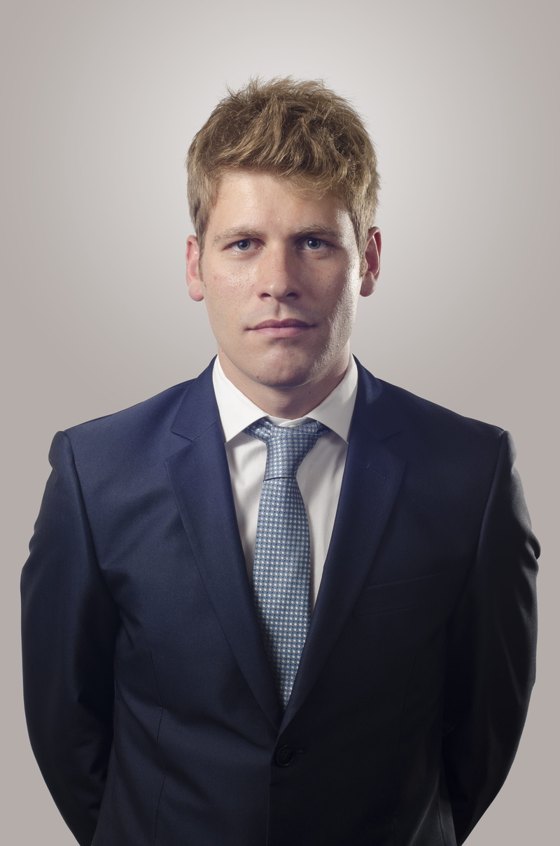 young men, males, smart, serious, linkedin, tie, looking at camera, suit, man, cv, curriculum, work, portrait, curriculum vitae, studio shot, job, men