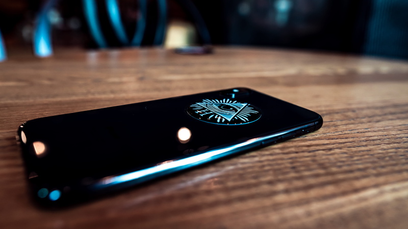 product, wireless technology, arts culture and entertainment, table, single object, electronics, true burger bar, personal accessory, iphone, bokeh, networks
