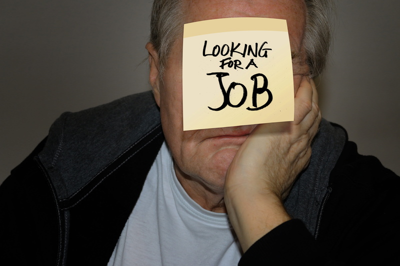 portrait, human body part, planning, man, covering, post-it, pensioner, job, one person, indoors, looking for a job, note, headshot, start, memory, casual clothing