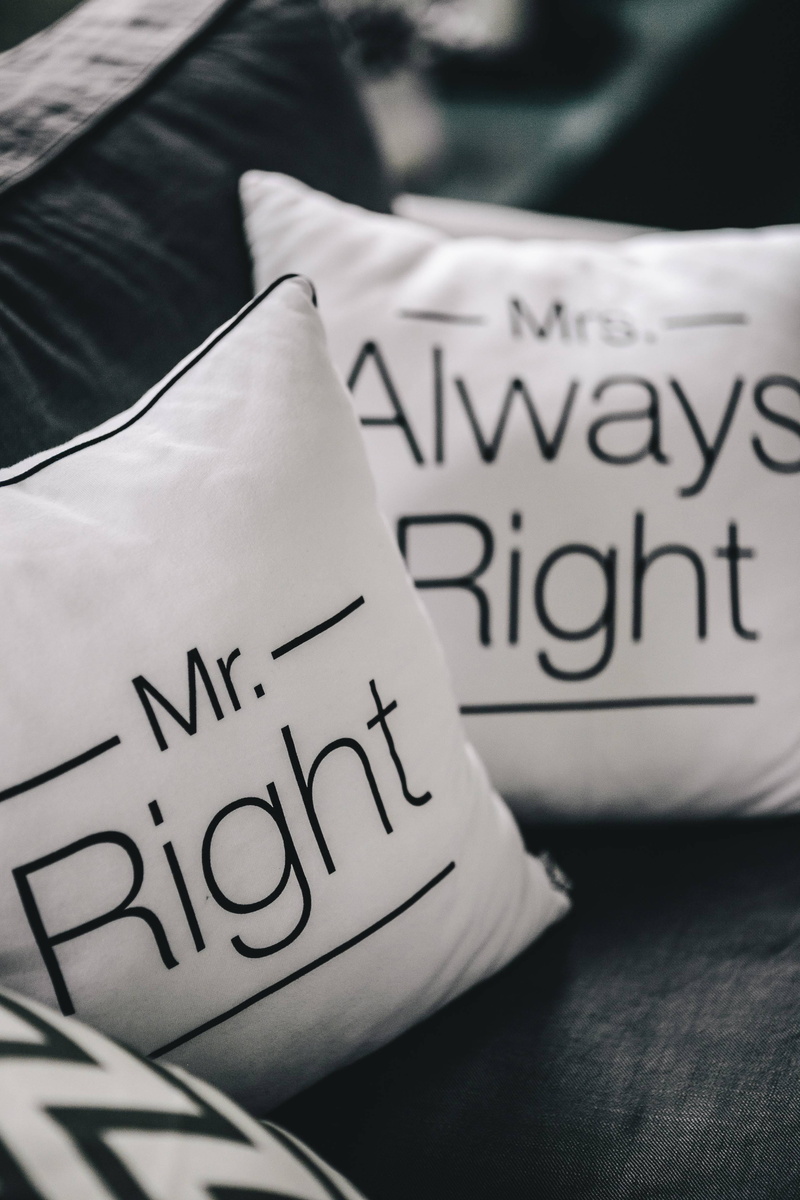 marriage, mrs always right, funny, furniture, communication, close-up, 4K, pillowcase, marriaged, script, table, real people, paper, Pillow, still life