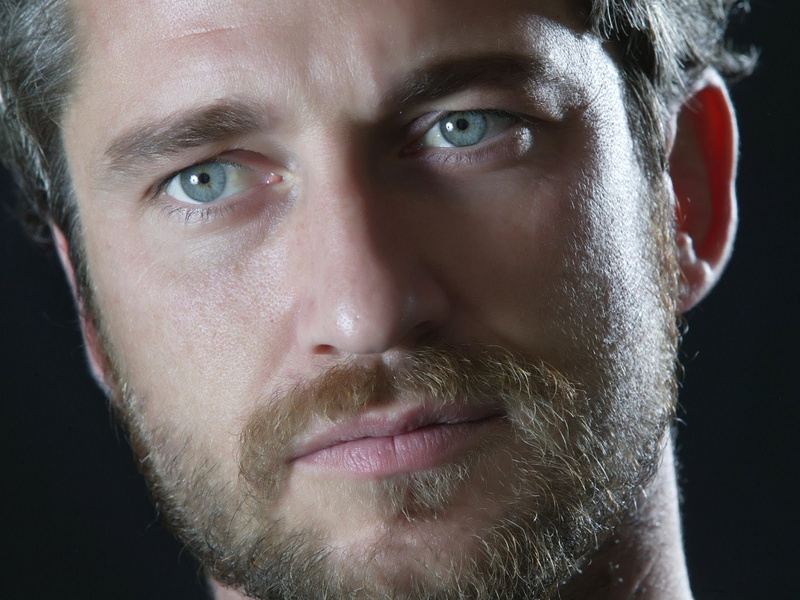 mature, blue, gerard butler, gerard, blue eyes, 720P, actor, handsome, beard, hollywood, celebrities, eyes, butler