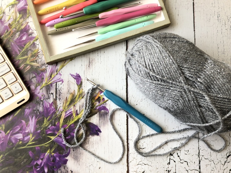 table, indoors, multi colored, publication, art and craft equipment, still life, wood - material, pen, book, man made, purple, paper, 4K, flower, cordon