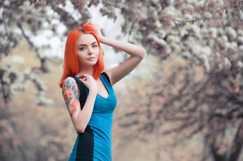 depth of field, tattoo, redhead, hands in hair, blue eyes, s, looking at viewer, sleeveless, field, dress, 1080P, depth, women, viewer, model, looking