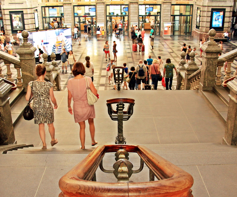 wood stair railings, 4K, down, stairs, city, standing, rail passengers, lifestyles, leisure activity, wooden handrail, gradually, architecture, human