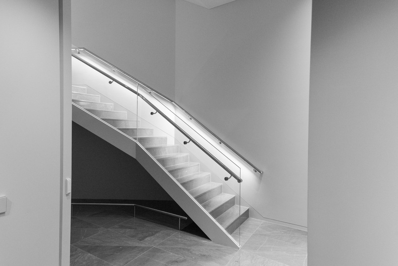 design, indoors, monochrome, white color, steps and staircases, no people, sparse, home, spiral, interior design, home interior, staircase, wood - material