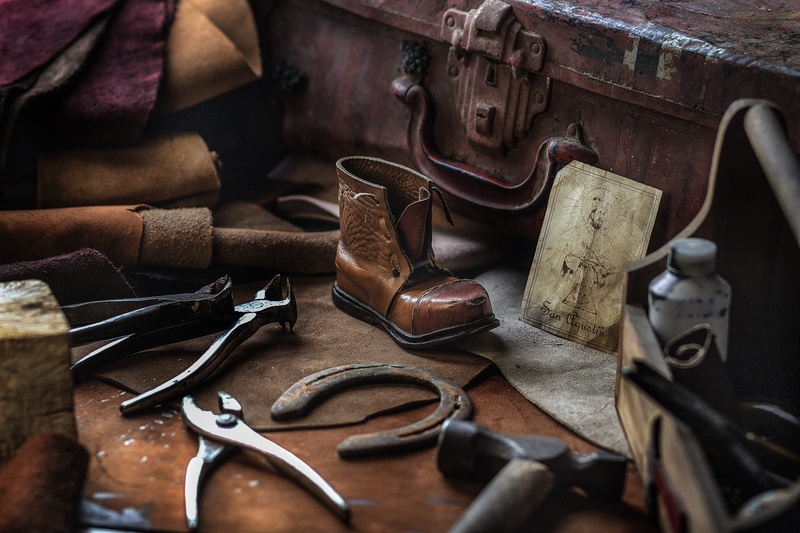 case, gray, hand, shoemaker, work, workshop, small business, beside, selective focus, unpaired, leather, wood - material, old, no people, occupation, large group of objects