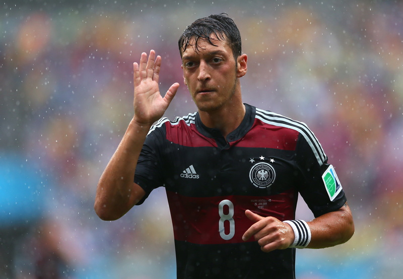 Rainfall, 4K, sport, FIFA, Brasil, mesut, ozil, world cup 2014, Mesut Özil, rain, football player, Deutschland, Mesut Ozil, germany, football