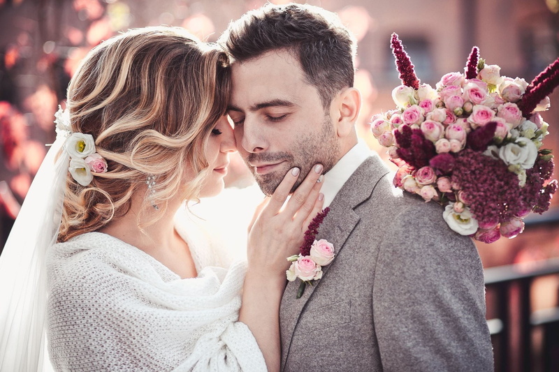 romance, togetherness, flower, couple - relationship, young women, suit, adult, young couple, young men, outdoors, flower arrangement, model, happiness