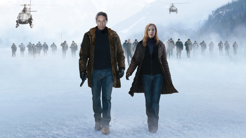 group of people, photography, people, women, emotion, real people, couple - relationship, Fox Mulder, actress, adult, front view, looking at camera, David Duchovny