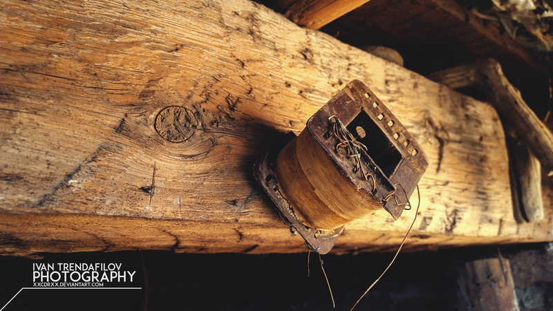 1080P, number, brown, no people, indoors, old, container, wood, close-up, copper, day, food and drink, transformer winding, photography, communication