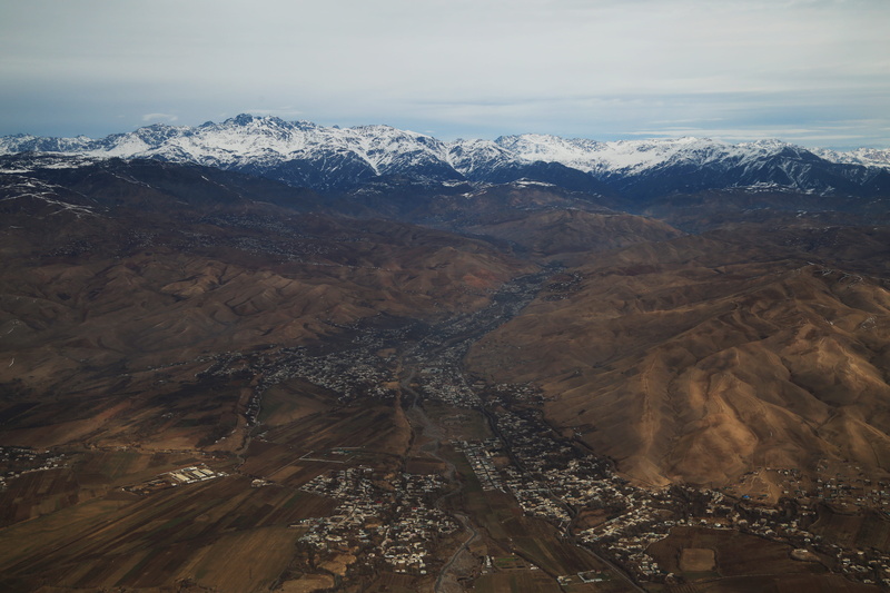 mountain range, snowcapped mountain, no people, mountain, arid climate, dushanbe, snow, outdoors, cold temperature, 5K, day, city, non-urban scene, tranquil scene