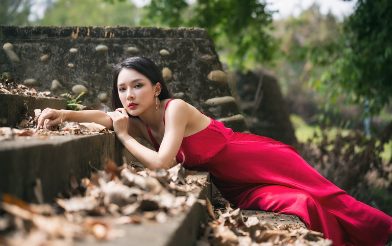 beautiful woman, plant, rock stairs, sitting, lifestyles, beauty, red dress, 1080P, young women, young adult, real people, one person, adult, tree, outdoors