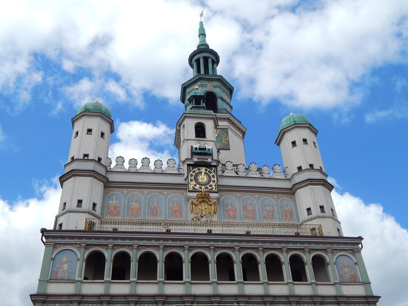 building, the old town, old market, religion, building exterior, old buildings, place of worship, arch, tower, belief, architectural column, built structure