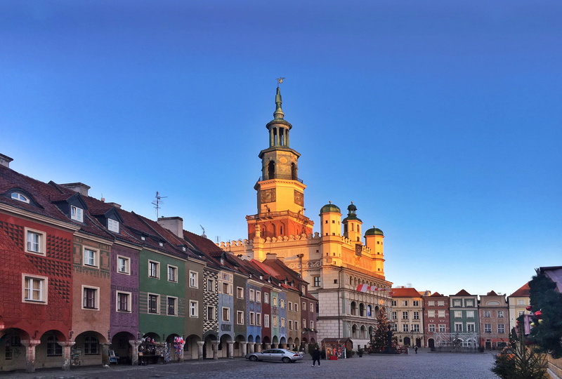 the market, street, mikołajki, architecture, travel, in the morning, nature, townhouses, sky, incidental people, tourism, tower, building exterior, outdoors