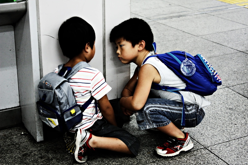 children, japan, asian, people, full length, casual clothing, childhood, day, sibling, brothers, girls, men, real people, family, chiyoda-ku, akihabara station