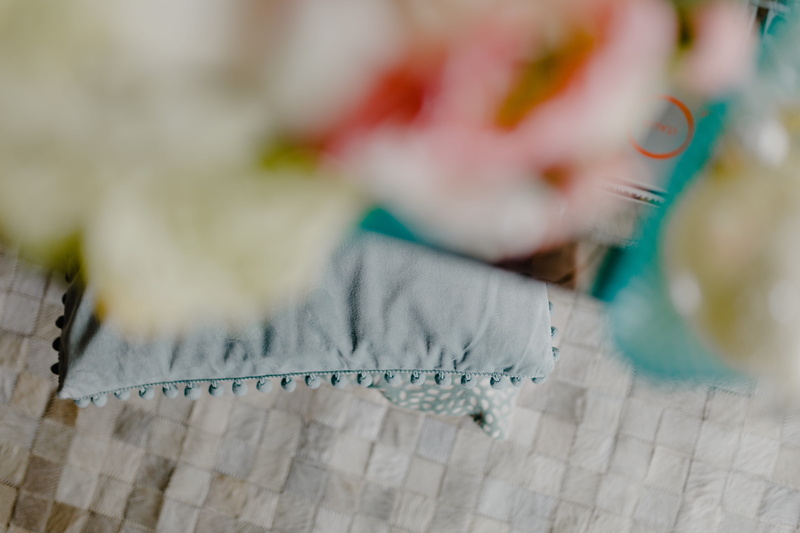 studio shot, decorations, multi colored, close-up, furniture, dress, living room, living, rag, still life, home, clothing, blue, selective focus, cozy