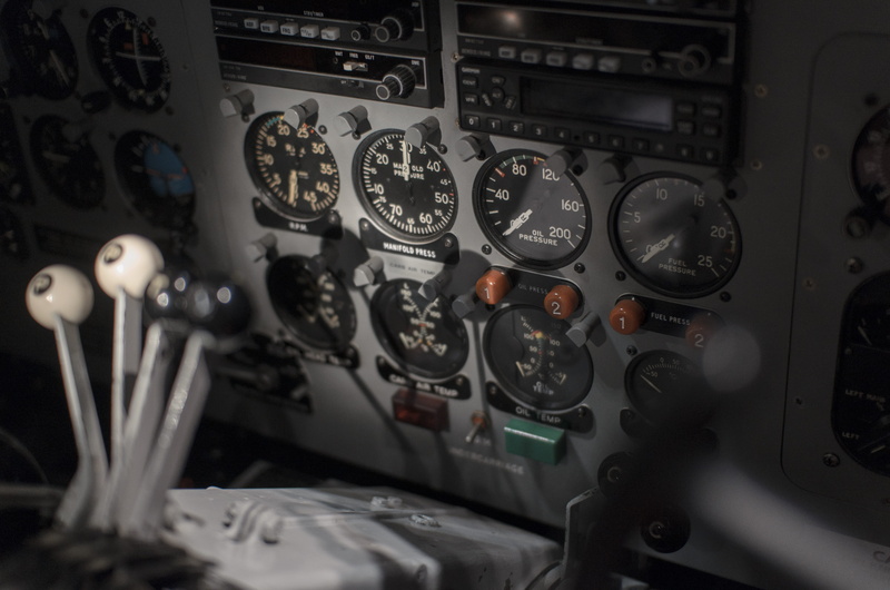 metric, indoors, audio, meter, no people, technology, photo, selective focus, measure, transportation, gauge, dashboard, dial, dakotum, cockpit, instrument of measurement