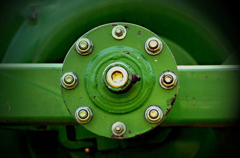 photo, metric thread, pattern, metal construction, high angle view, industry, machinery, tool, fixing, green, thread, mode of transportation, rusty, close