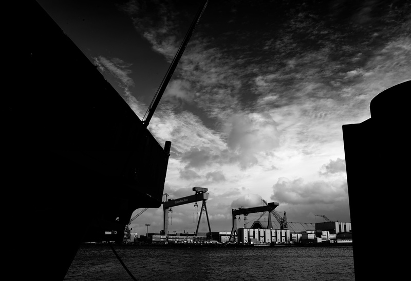 nautical vessel, 8K, water, construction crane, dock, nature, construction equipment, wasset, wather, street, blackandwhite, built structure, machinery