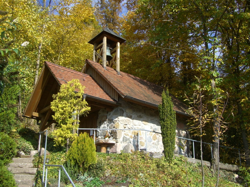place of worship, growth, outdoors, religion, 1080P, building, Forest Chapel, green color, tree, building exterior, day, shrine, chapel, architecture