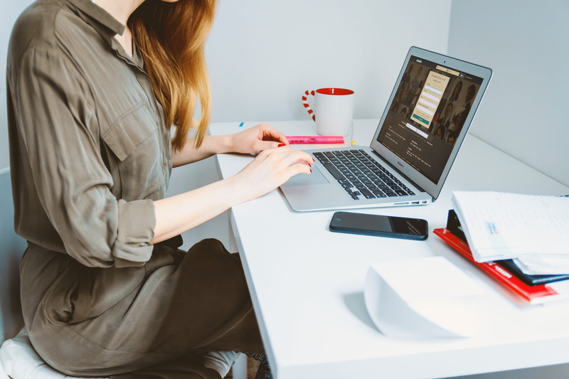looking, sitting, online, woman, typing, laptop, furniture, business person, hair, office, technology, communication, table, working, one person, 4K, job