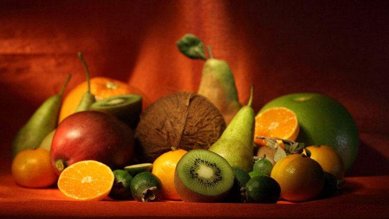 tomato, tangerine, nature, indoors, green Color, pears, banana, leaf, lemon, apple - Fruit, wellbeing, kiwi, organic, cross section, kiwi - Fruit, red