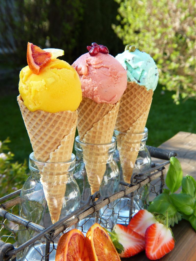 mango, break, food and drink, family, strawberry, pomegranate, enjoy, fruits, bio, assorted, grapefruit, ice cream, frozen, daytime, cone, sweet food, orange