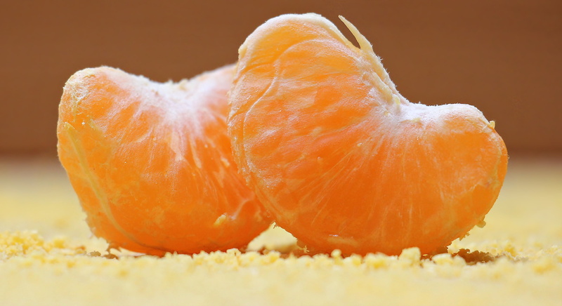 sweet, photo, two, single object, vitamin c, mandarin slices, frisch, satsuma orange, fruit salad, vitamins, studio shot, healthy eating, freshness, citrus