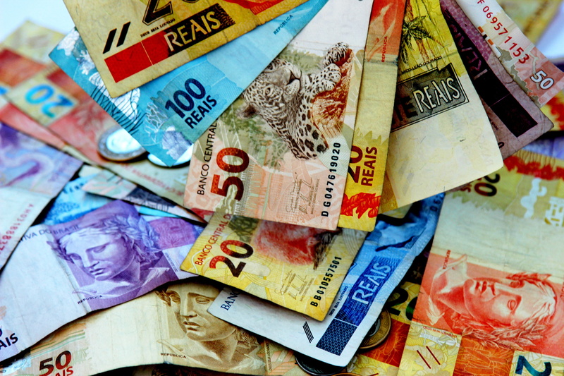 currency, no people, ten real, banknotes, ballots, real, money, values, 100 real, choice, five real, savings, finance, fifty dollars, note, income, full frame