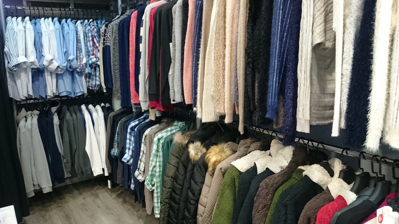 abundance, shopping, garment, hanging, discounts, fashion, store, in a row, jeans, market, multi colored, order, retail, indoors, 4K, choice, collection