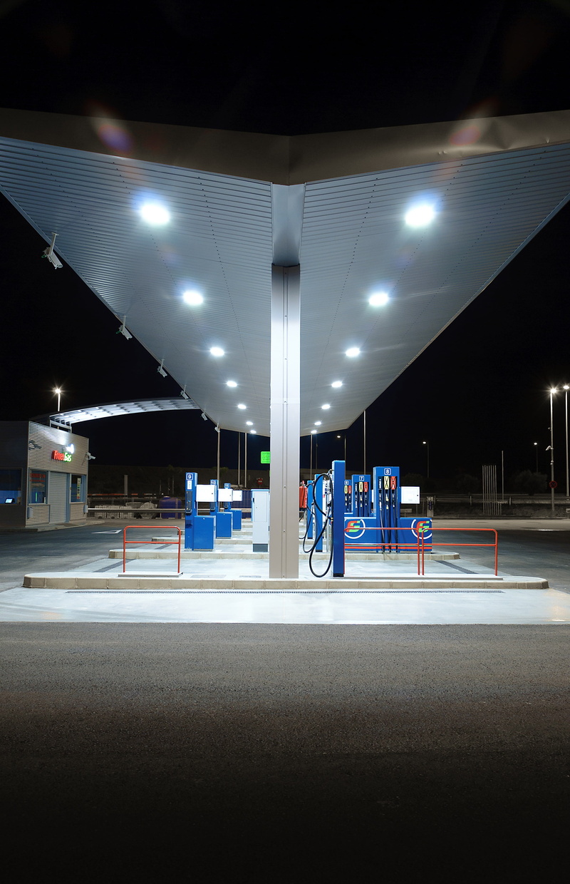 parking lot, light, froet gas, electric light, transportation, architecture, ceiling, group of people, professional, discount, architectural column, indoors