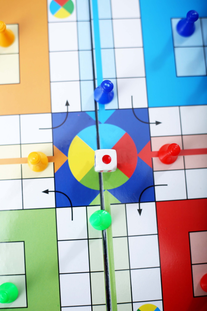 playing, board, close-up, variation, blue, ludo, green, office, table, 5K, full frame, day, chance, no people, player, architecture, multi colored, picture